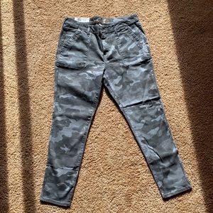 Womens grey camouflage skinny jeans brand new never worn.